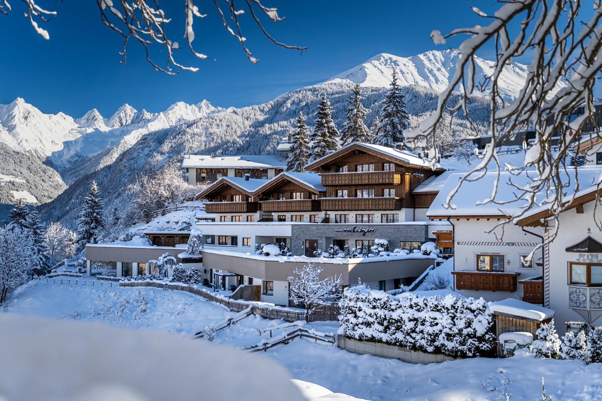 Alpin Chalet Am Burgsee Ladis Exterior photo
